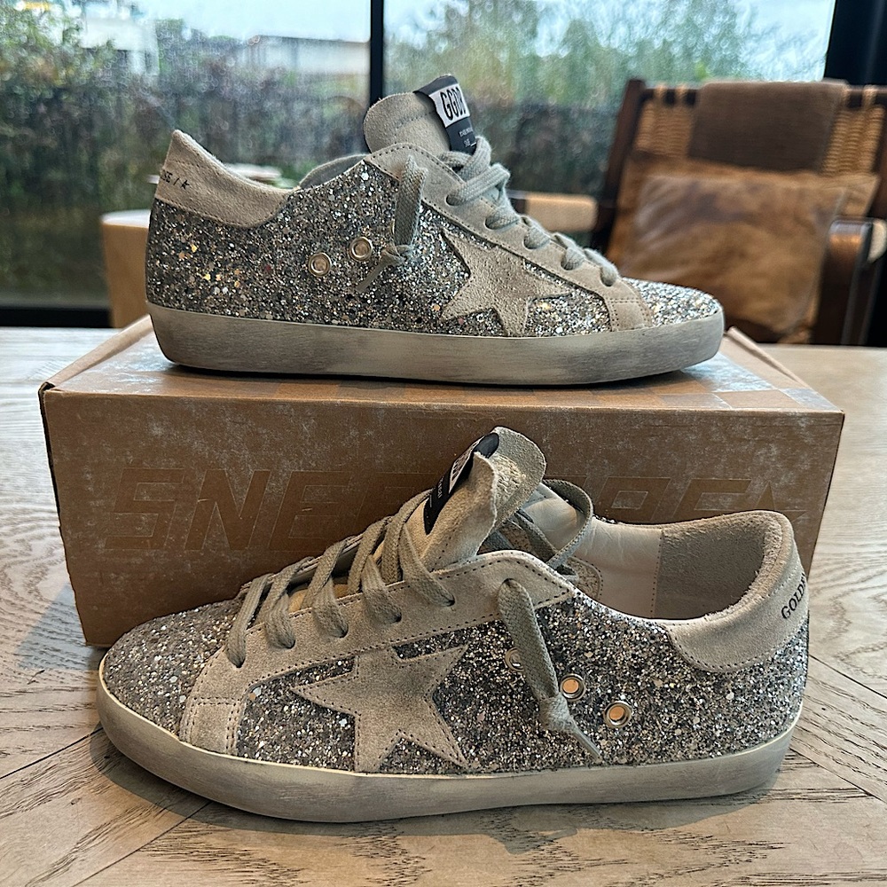 NWT Golden Goose Superstar Suede Glitter Low Top Sneaker EU 37 US 7 Silver Ice